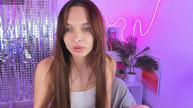 ChloeSunny webcam
