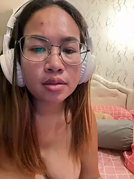 Ponthip webcam