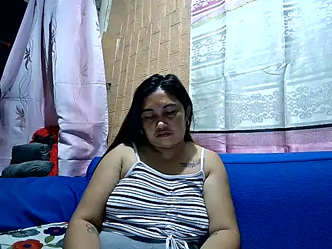 Lonely_Heart webcam