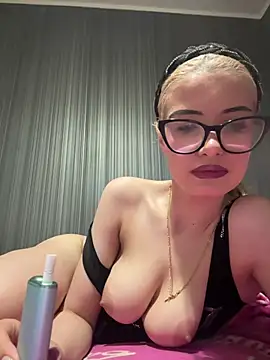 SirenLisa69 live cam on StripChat