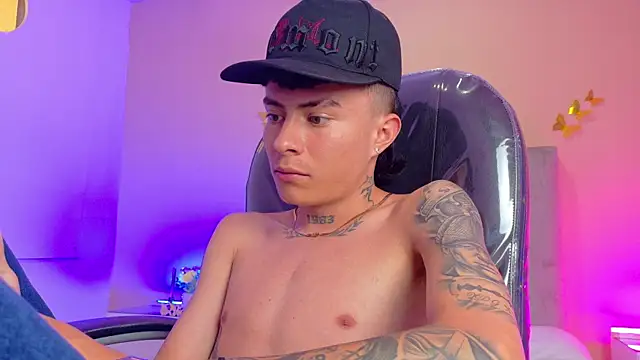 Nascary_Fox live cam on StripChat