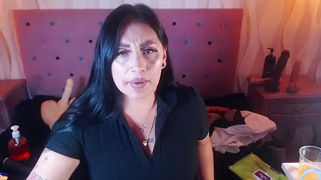 Milf_NaomiBraunx webcam