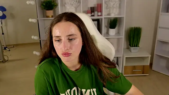 NadinnL webcam