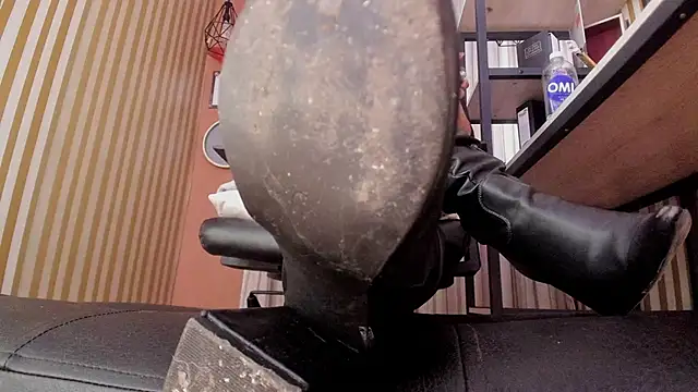 Scarlett_Barnes webcam