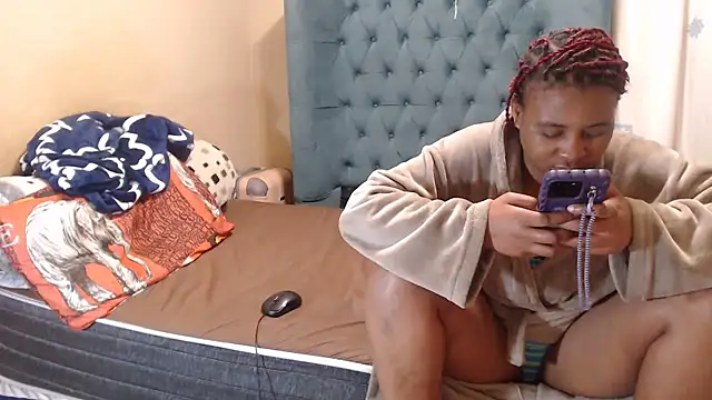 EbonyEssence webcam