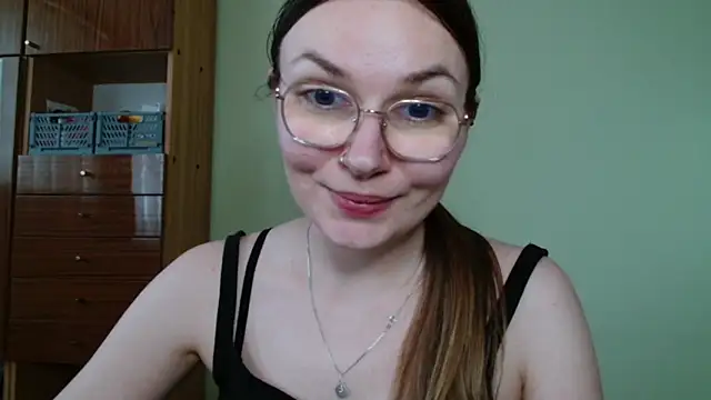 LooveELLYx webcam
