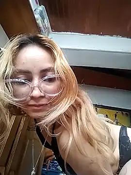 flacabell live cam on StripChat
