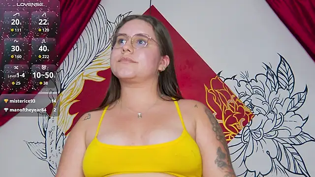 Lia_Avalon