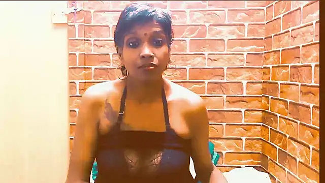Fuckable_Nasty_MILF live cam on StripChat