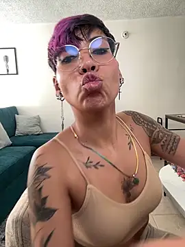 MiaMorgan_ webcam