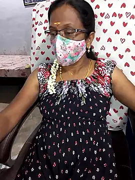umashreetamil live cam on StripChat