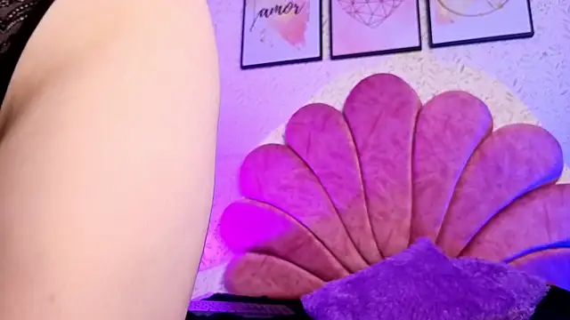 artemisa_aly live cam on StripChat