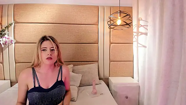AndreinaOwen webcam