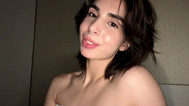 JessiaRuezga live cam on StripChat