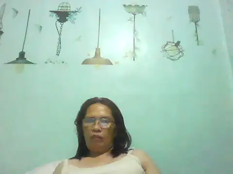 momshe2026 webcam