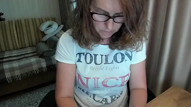 lauraoven webcam