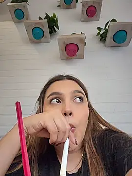 colibri_xxx (F young) - PLAY PUSSY