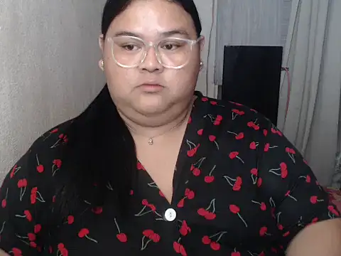 Naughty_alfrea live cam on StripChat