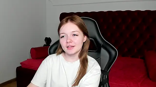 ElinaVale webcam