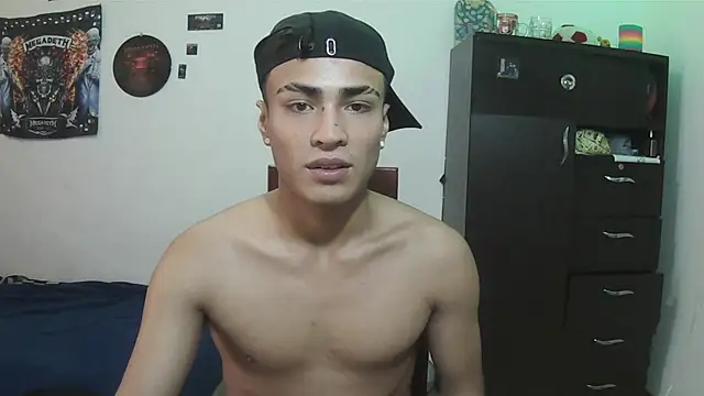 Fenix_hardcock live cam on StripChat