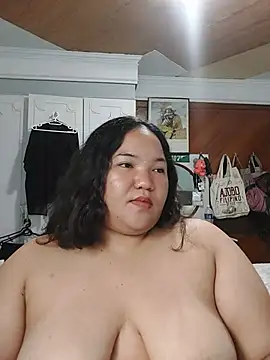 LianaCruzado live cam on StripChat