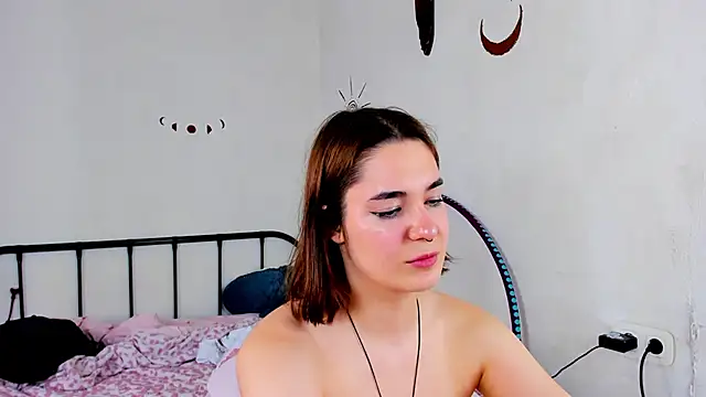 LiyaFly live cam on StripChat