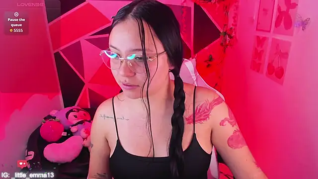 little_emma0 live cam on StripChat