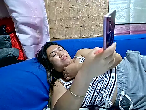 Lonely_Heart webcam