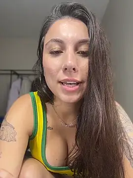 Carolini09 Live Webcam on Stripchat