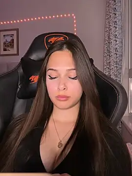 EricaWalls webcam