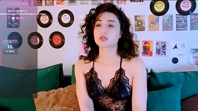 Maya_Rogerss webcam