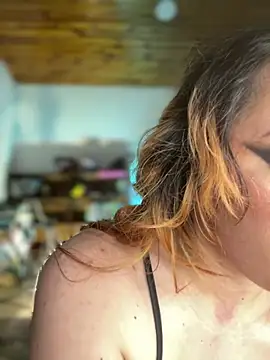 NikkiNix