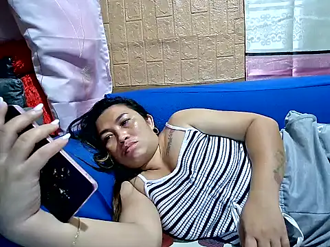 Lonely_Heart webcam