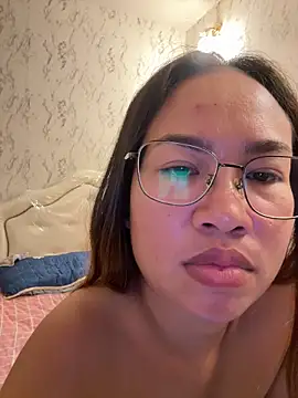 Ponthip webcam