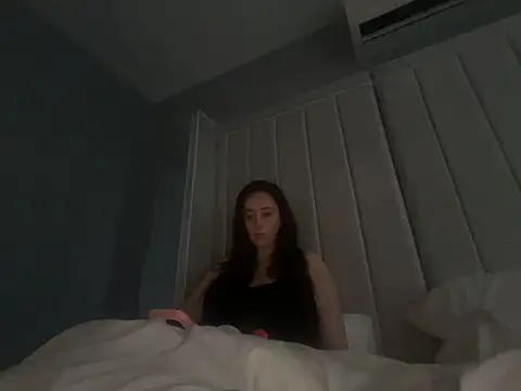 private live sex show BrunetteBarbieXx 