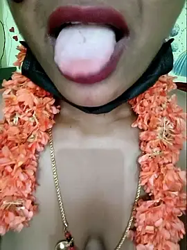 Watch Premalatha_28 live on EroticFlix - High definition streams
