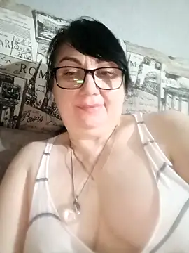 MariSwan222 live cam on StripChat