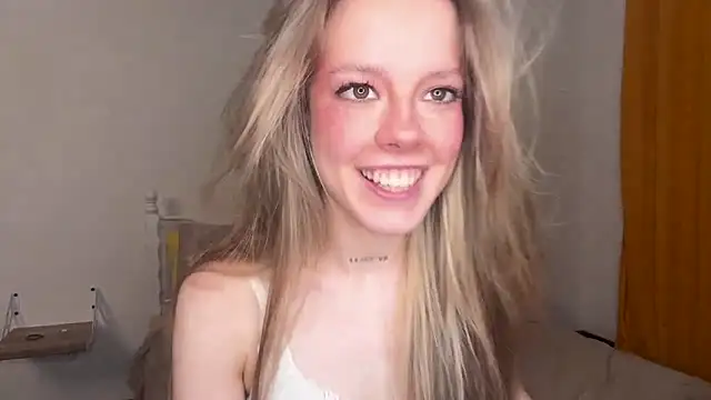 Catrinee webcam