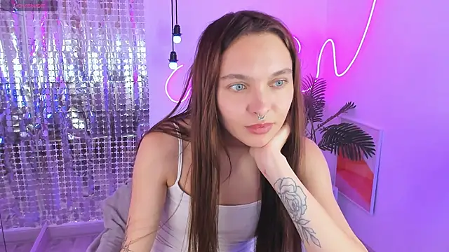 ChloeSunny webcam