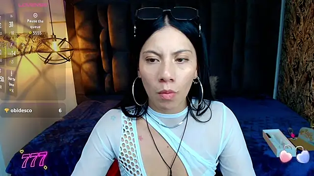 Abril_Fox__