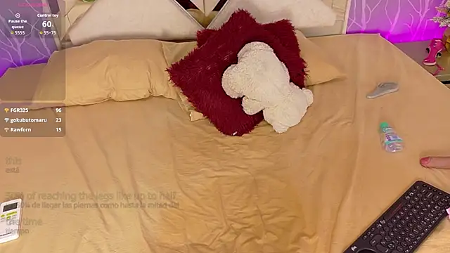 Charlotte_rivers1 live cam on StripChat
