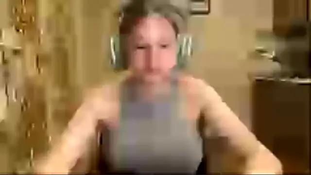 hellyray - HellyRay's free webcam - UK Sex Cams