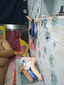 tina8th live cam on StripChat