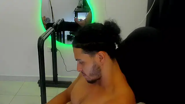 Kris_Khalifa69 webcam