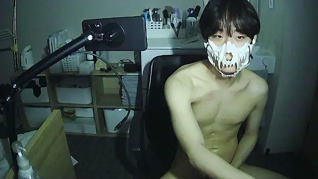 sdamvo2 - Sdamvo2's free webcam - UK Sex Cams