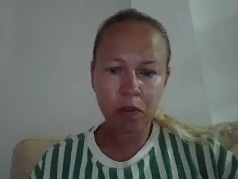 jennyblondeuk - Jennyblondeuk's free webcam - UK Sex Cams