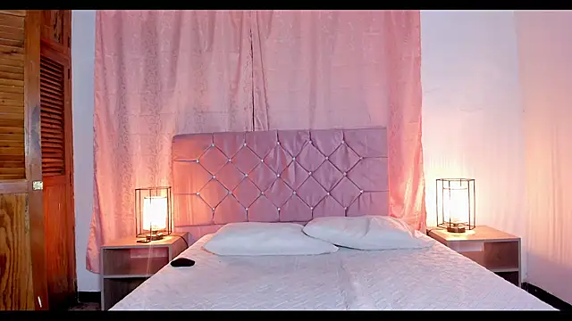 nayakarter - NayaKarter's free webcam - UK Sex Cams