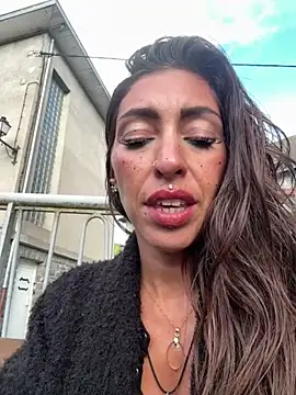 lalla_amani - Lalla_Amani's free webcam - UK Sex Cams