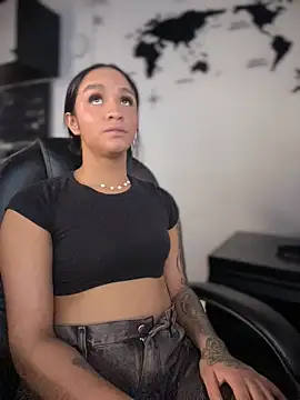 Isabella-Teen webcam