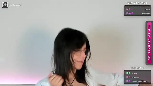 itschloelaurent webcam